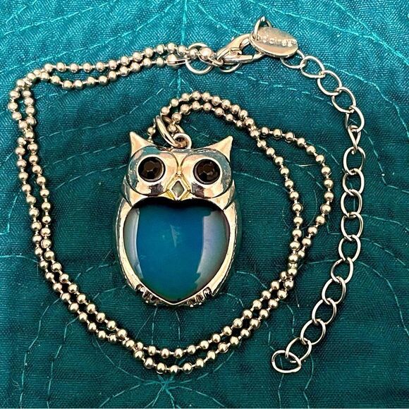 Owl mood stone necklace - Picture 1 of 3